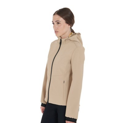 Giacca softshell donna slim fit con tasche a scomparsa